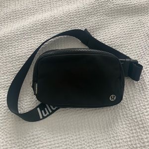 Lululemon belt bag